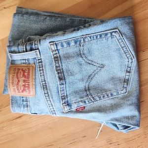 Levi’s Wedgie Straight Light Wash Size 25 Jeans